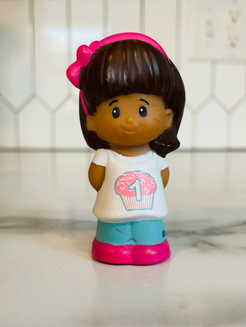 ❌❌Sold❌❌Fisher Price Little People Birthday Party Figure - Mia